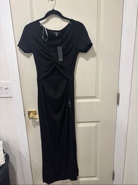 Lulu's Black Twist-Front Cutout Maxi Dress